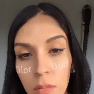 Meet your Posher, Angie